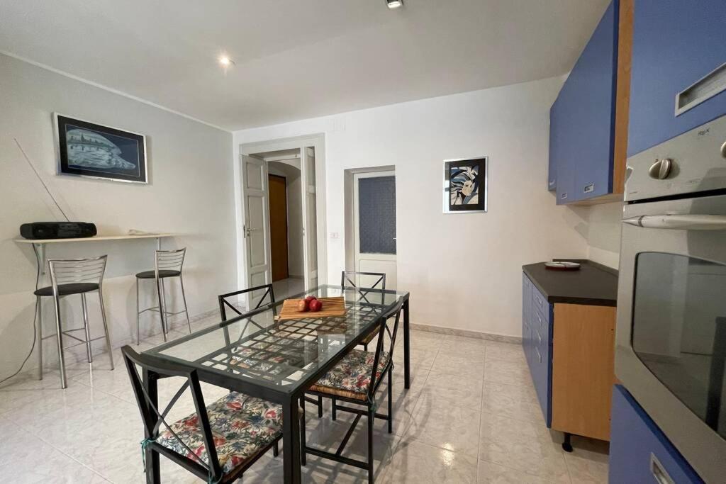 Petinoinapulia - Appartamento Per Famiglie E Amici Bari Bagian luar foto